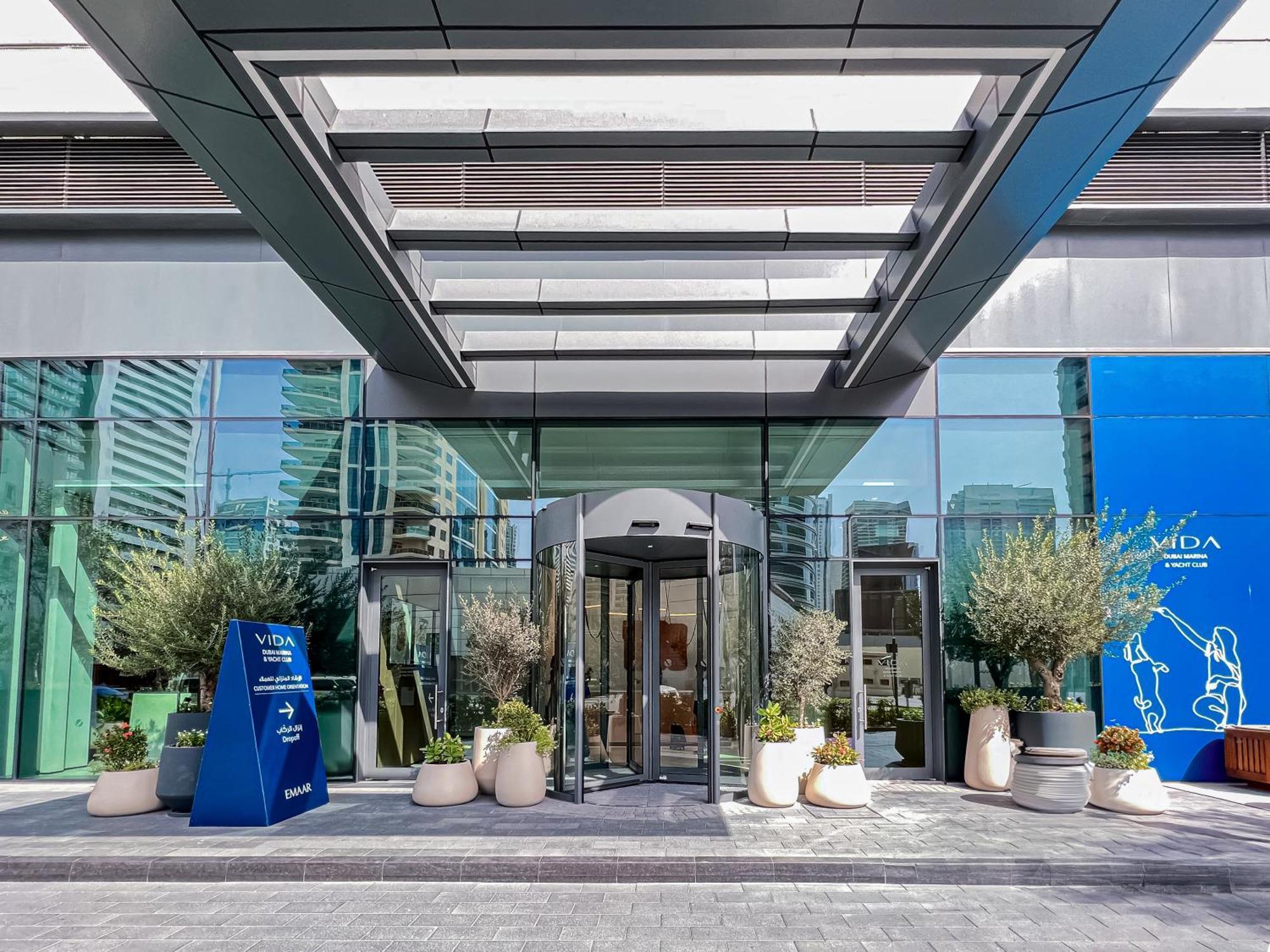 New Luxe 3br In Vida Marina W/ Breathtaking Views * Dubai