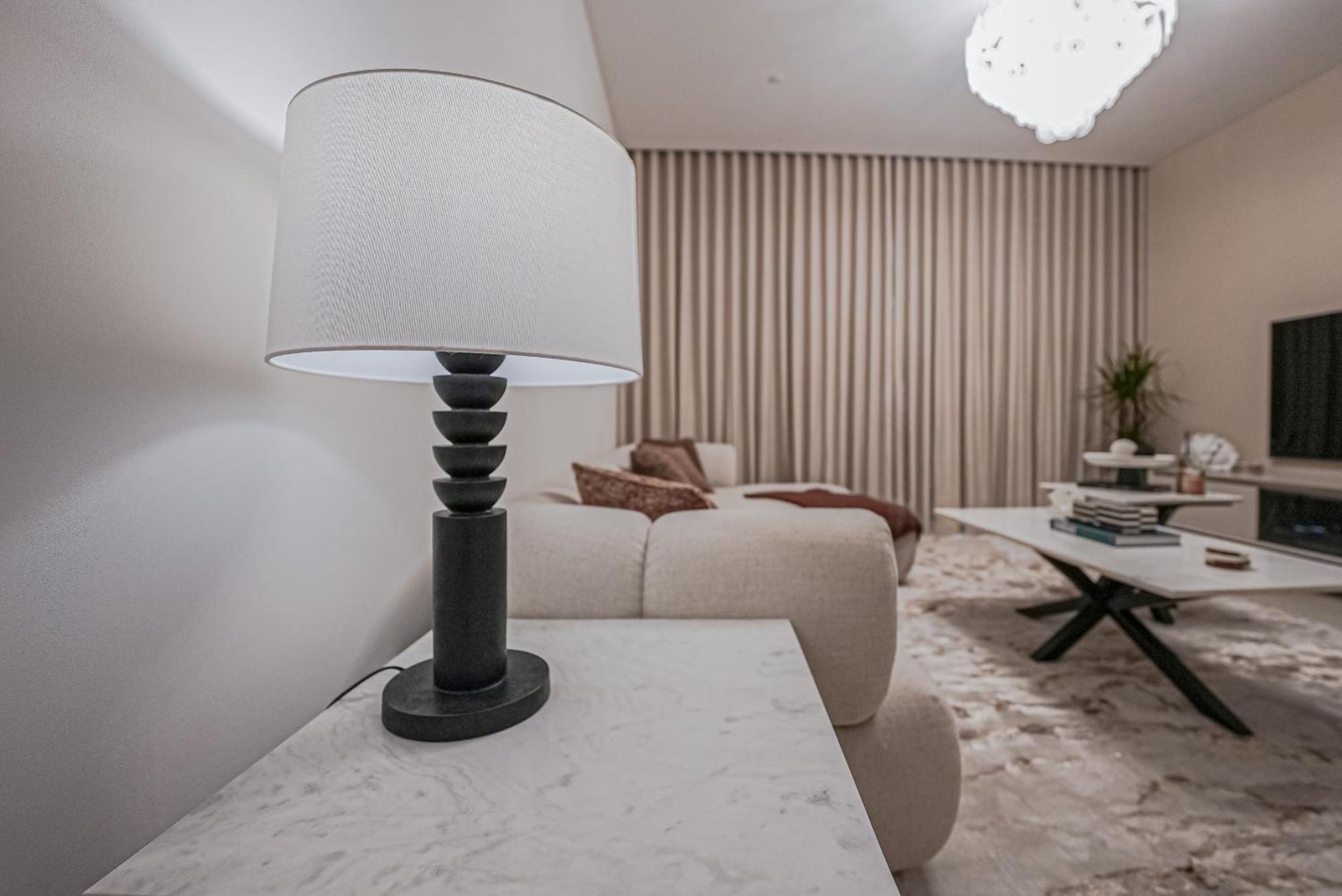 New Luxe 3br In Vida Marina W/ Breathtaking Views Dubai